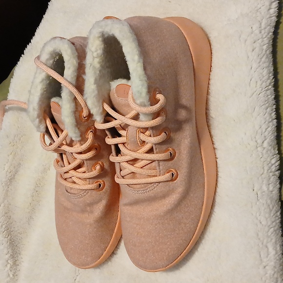 Great condition women's allbirds sneakers - Picture 2 of 4